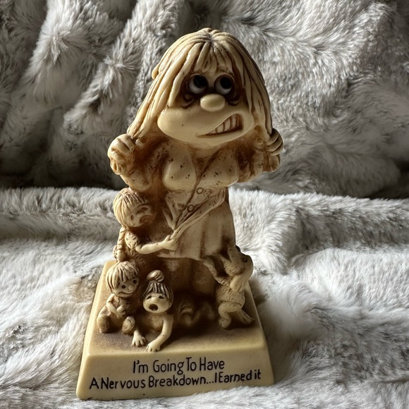 Antique mom figure  Must bundle! 3 for $10 or 4 for $15 etc - Picture 2 of 7